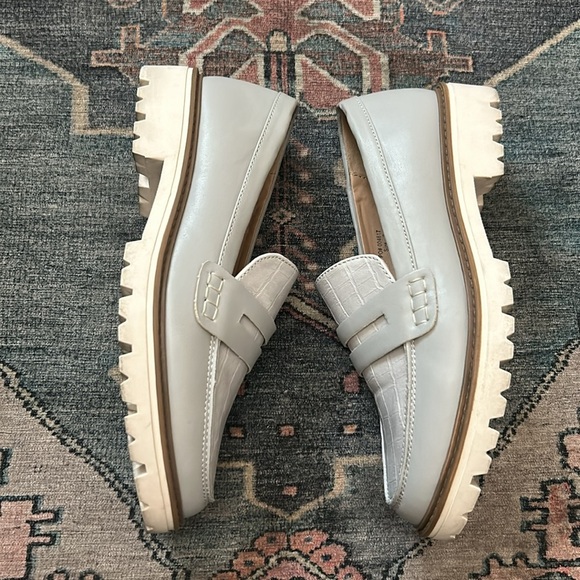 JOURNEE COLLECTION-- Kenly Comfort Foam Penny Loafer (Women) - Picture 3 of 5